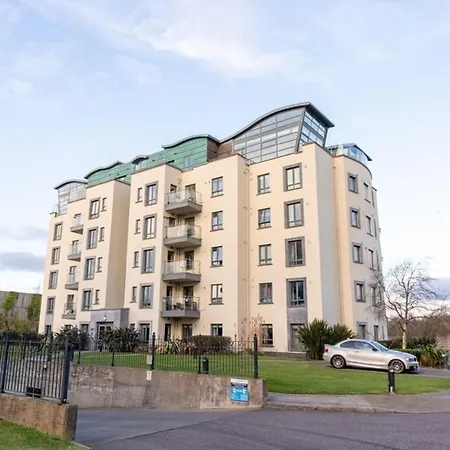 Panoramic Two-bedroom Penthouse Daire *