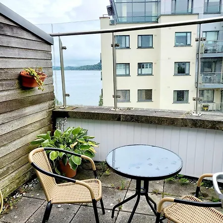 Panoramic Two-bedroom Penthouse Daire *