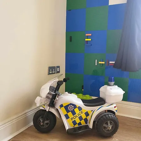 Panoramic Two-bedroom Penthouse *