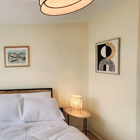 Апартаменты Panoramic Two-bedroom Penthouse Корк