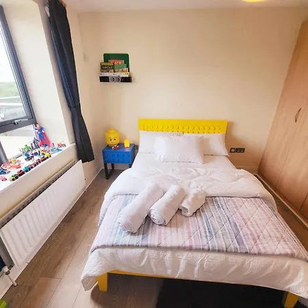 Panoramic Two-bedroom Penthouse *