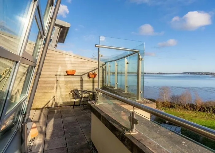 Panoramic Two-bedroom Penthouse