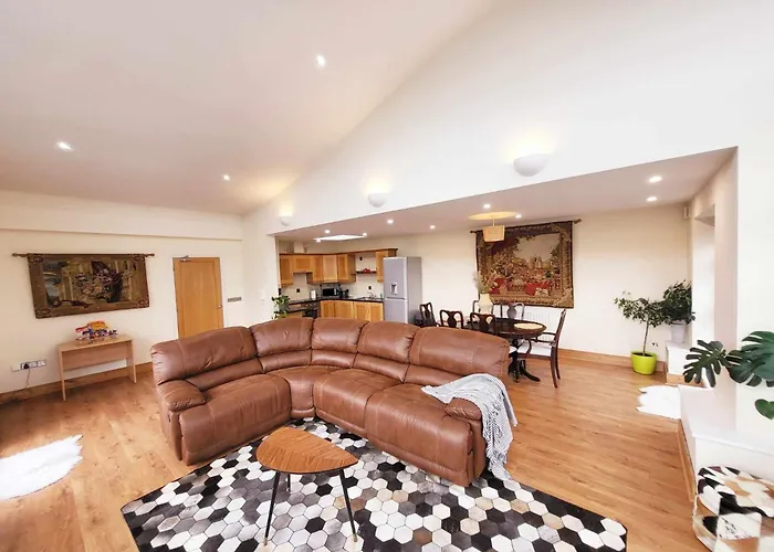 Apartment Panoramic Two-bedroom Penthouse Cork