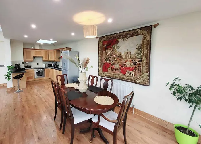 Panoramic Two-bedroom Penthouse *