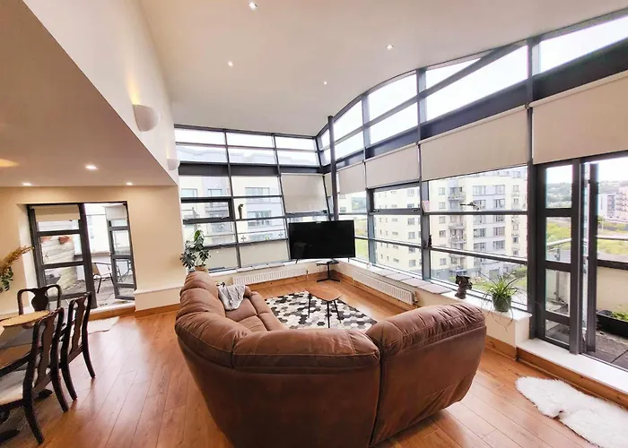 Panoramic Two-bedroom Penthouse * Cork