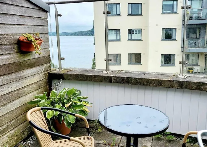 Panoramic Two-bedroom Penthouse Appartement *