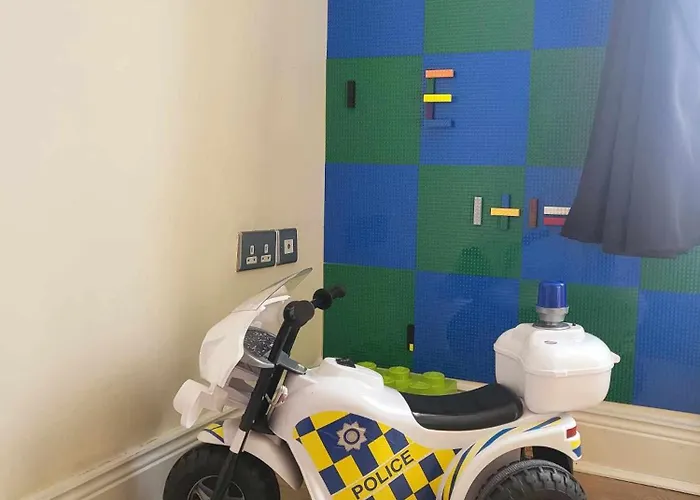 Panoramic Two-bedroom Penthouse *