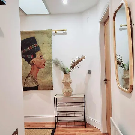 아파트 Panoramic Two-bedroom Penthouse